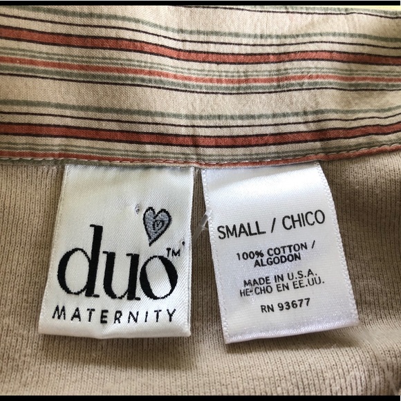 Buttoned Collared Maternity Top - Picture 3 of 3